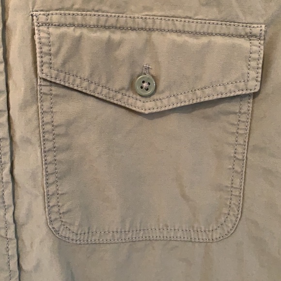 Button down - Picture 2 of 2